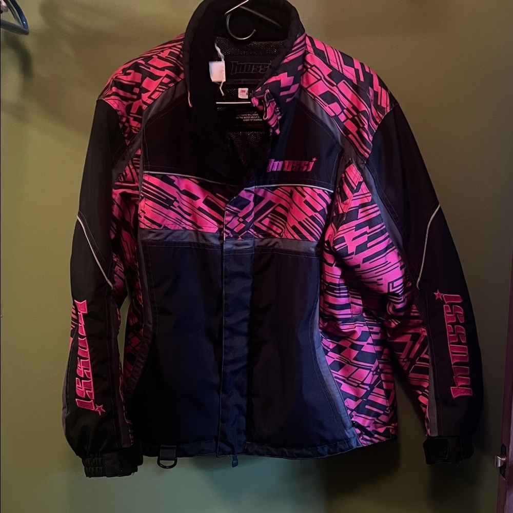 Mossi Women’s size L  Vibrant Pink and Black Ski Jacket